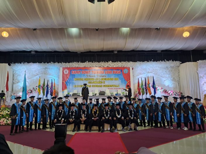wisuda teknik 1